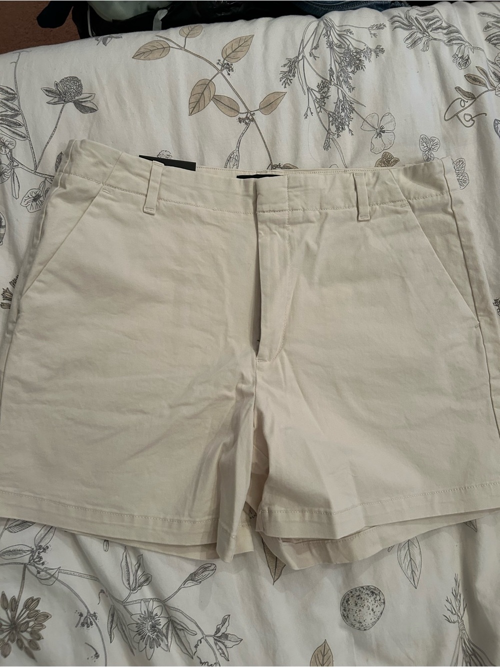 Banana Republic Cream Women’s Shorts